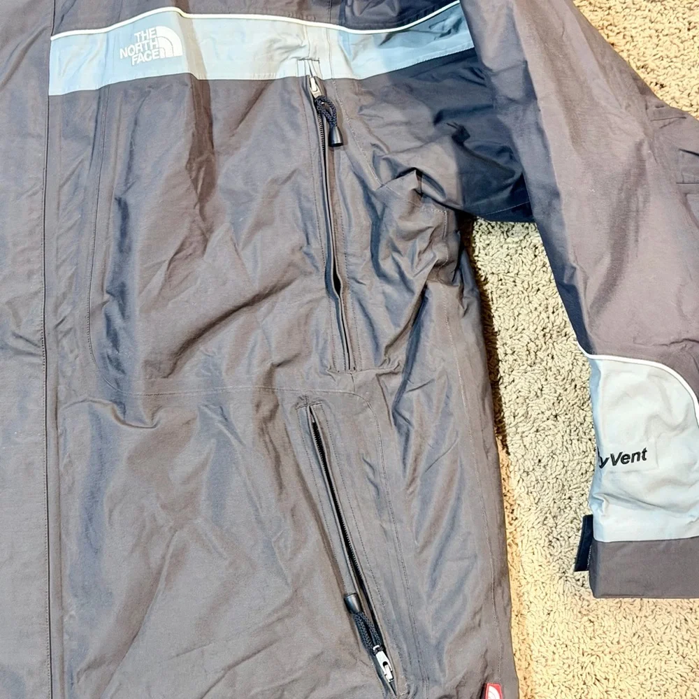 The North Face HyVent Winter Jacket Thick Gray Men Size XL Zip In Vest Line NWOT